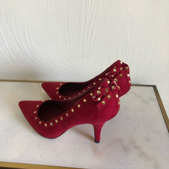 Elle Red Rockstud Bow Heels - Picture 7 of 9
